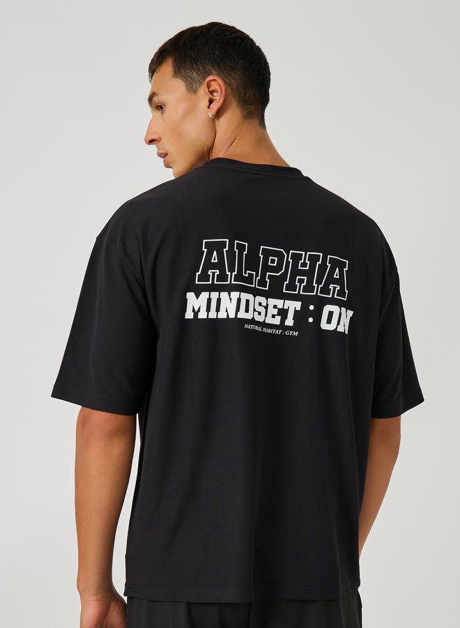 ستايلي اكتيف تيشيرت كبير بطبعة شعار من قماش المايكرو بيكيه - Image 5