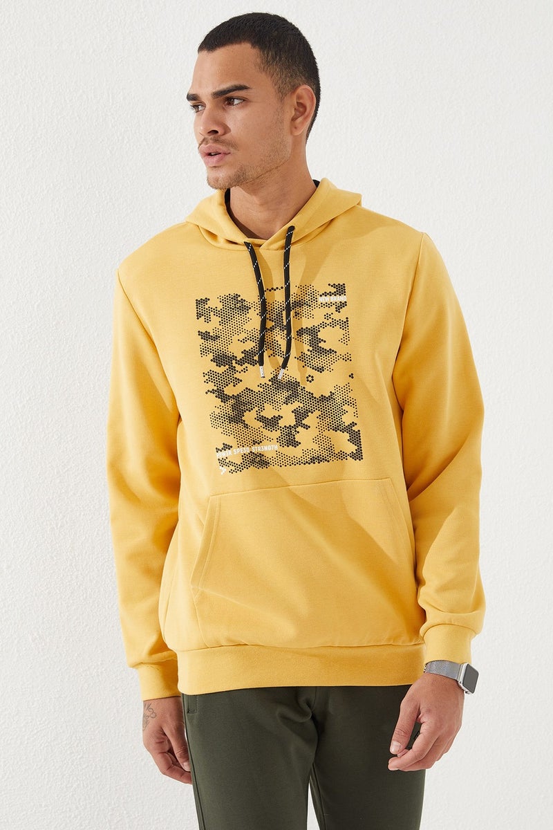 Mustard Men's Camouflage Pattern Printed Standard Fit Hooded SWEATSHIRT-87884