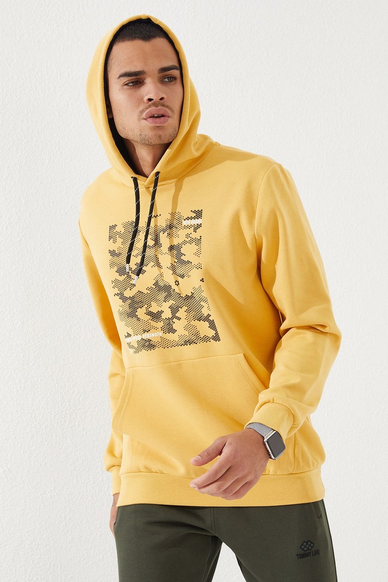 Mustard Men's Camouflage Pattern Printed Standard Fit Hooded SWEATSHIRT-87884