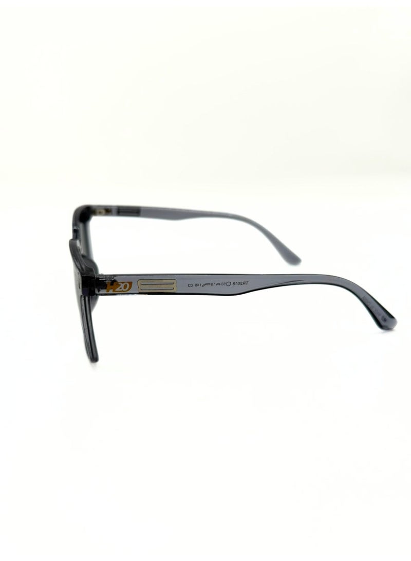 H20 sunglasses deliver premium polarized clarity and UV400 protection, crafted for those who demand style, comfort, and superior sun defense in every moment. - Image 2