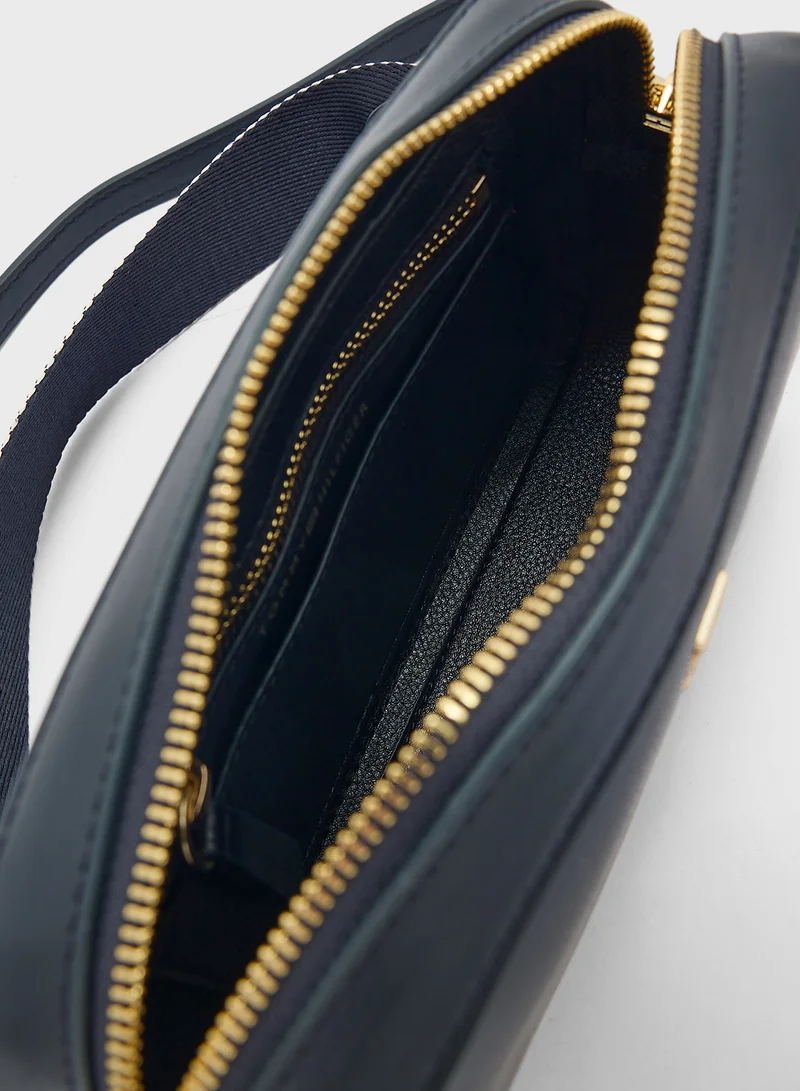تومي هيلفيغر Logo Detail Top Handle Flap Over Crossbody
