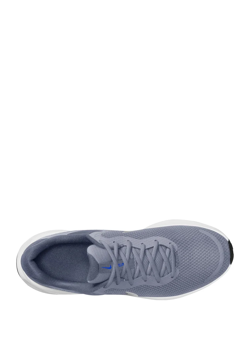 Nike Revolution 7