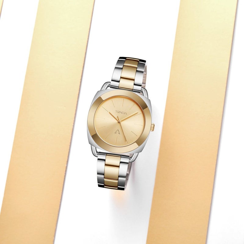 ترندا ساعة نسائية من TRNDA بإطار من الفولاذ المقاوم للصدأ الفضي وسوار من الفولاذ المقاوم للصدأ الفضي والذهبي. - Image 5