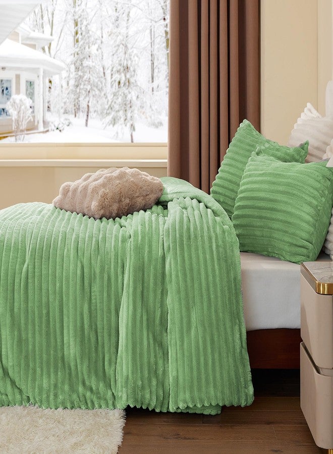 BEDELITE Fleece Full Comforter Set -Super Soft & Warm Fluffy Green Bedding, Luxury Fuzzy Heavy Bed Set for Winter with 2 Pillow Cases - Image 4