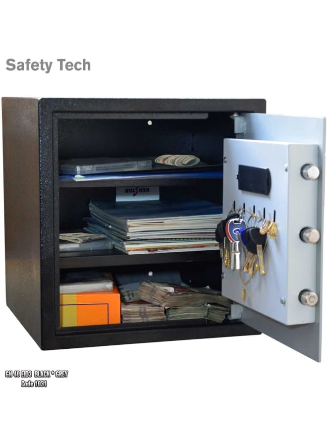 Safety Tech Digital safe with a very powerful alarm and triple lock from Safety Tech - 2 internal shelves - emergency key - 5 ring and key holders integrated into the safe's interior. Dimensions: 40 x 38 x 38 cm. Black/Gray. - Image 5