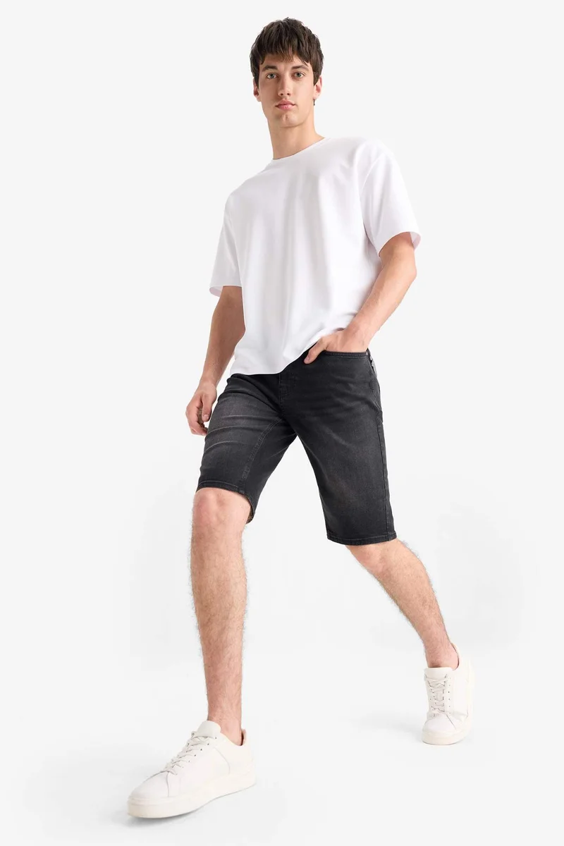 ديفاكتو Regular Fit Denim Bermuda Shorts