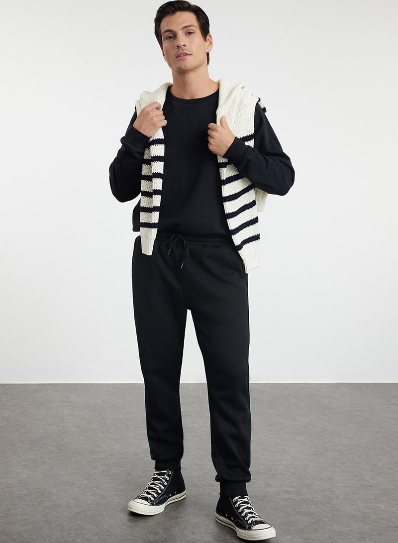 trendyol Black Regular/Normal Cut Fleece/Lined Warm Sweatpants - Image 3