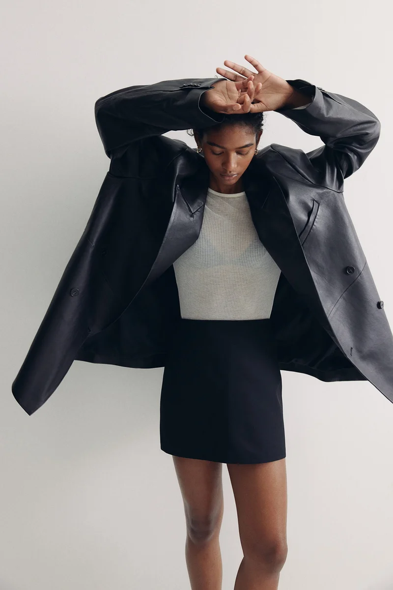 اتش اند ام تنورة ميني