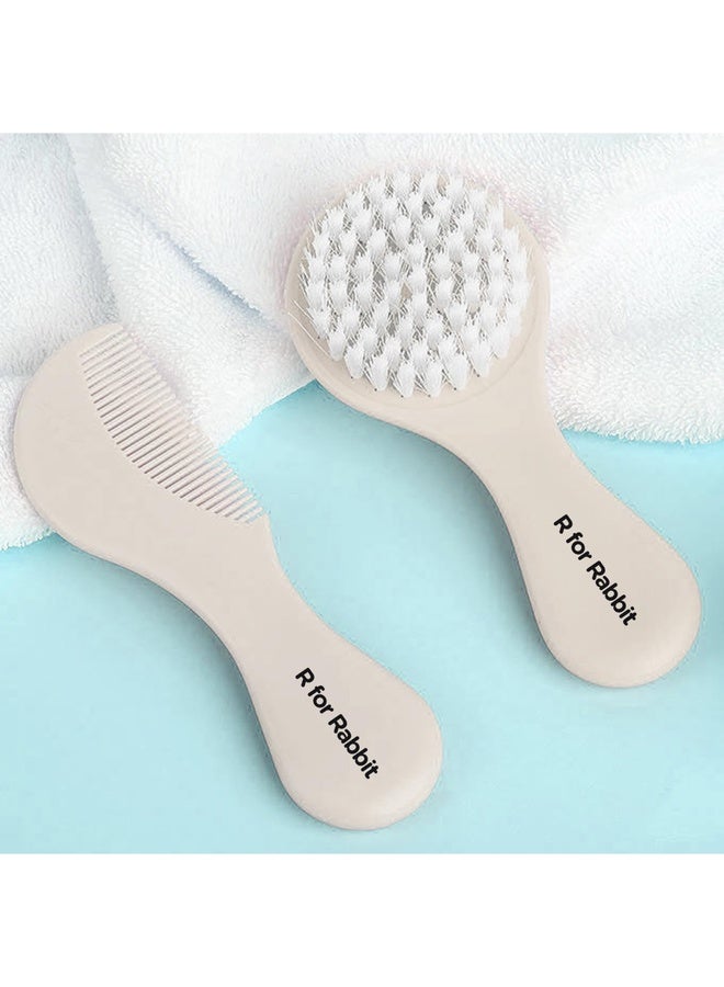R for Rabbit فرشاة ومشط شعر الأطفال ستايلو تايني تورلز للمولودين، مجموعة العناية بالشعر للأطفال مناسبة للسفر للمولودين، الرضع من عمر 0+ أشهر (بيج) - Image 1
