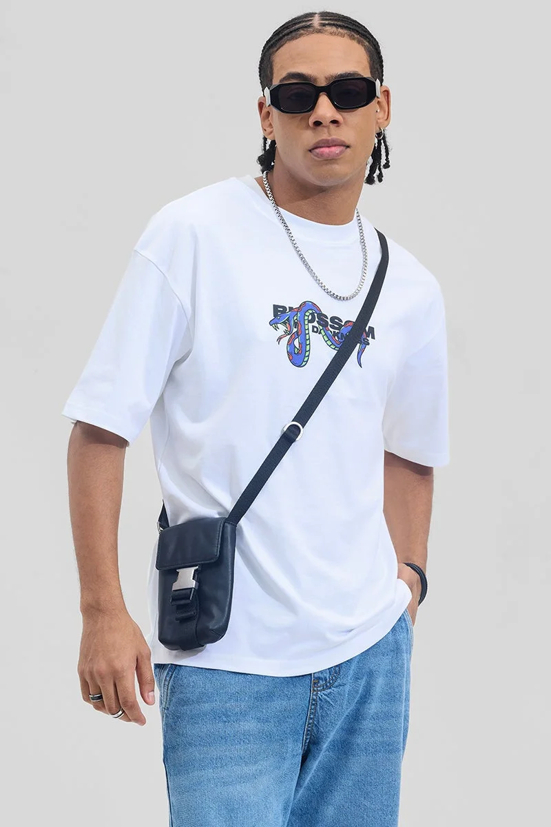 سنيتش White Graphic Half Sleeve Oversized Streetwear T-Shirt