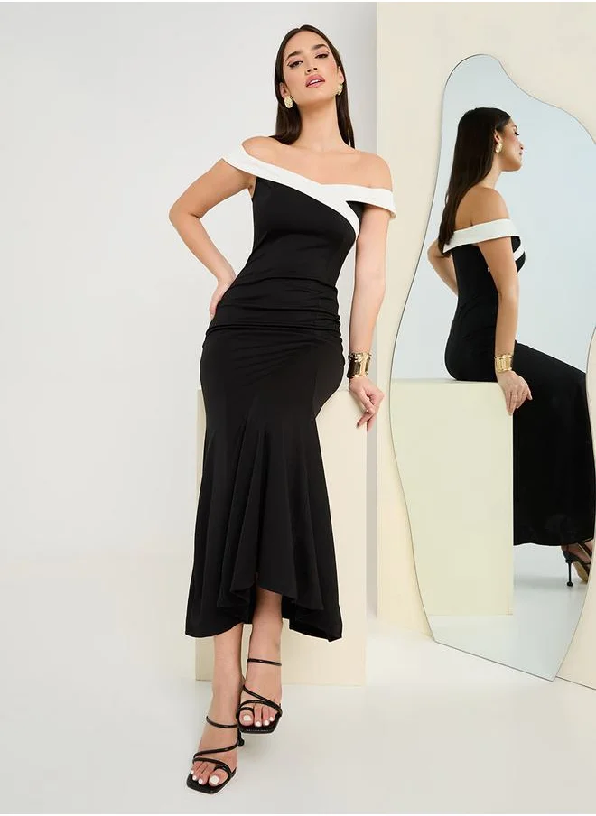 ستايلي Off-Shoulder Duo Tone Bodycon Maxi Dress