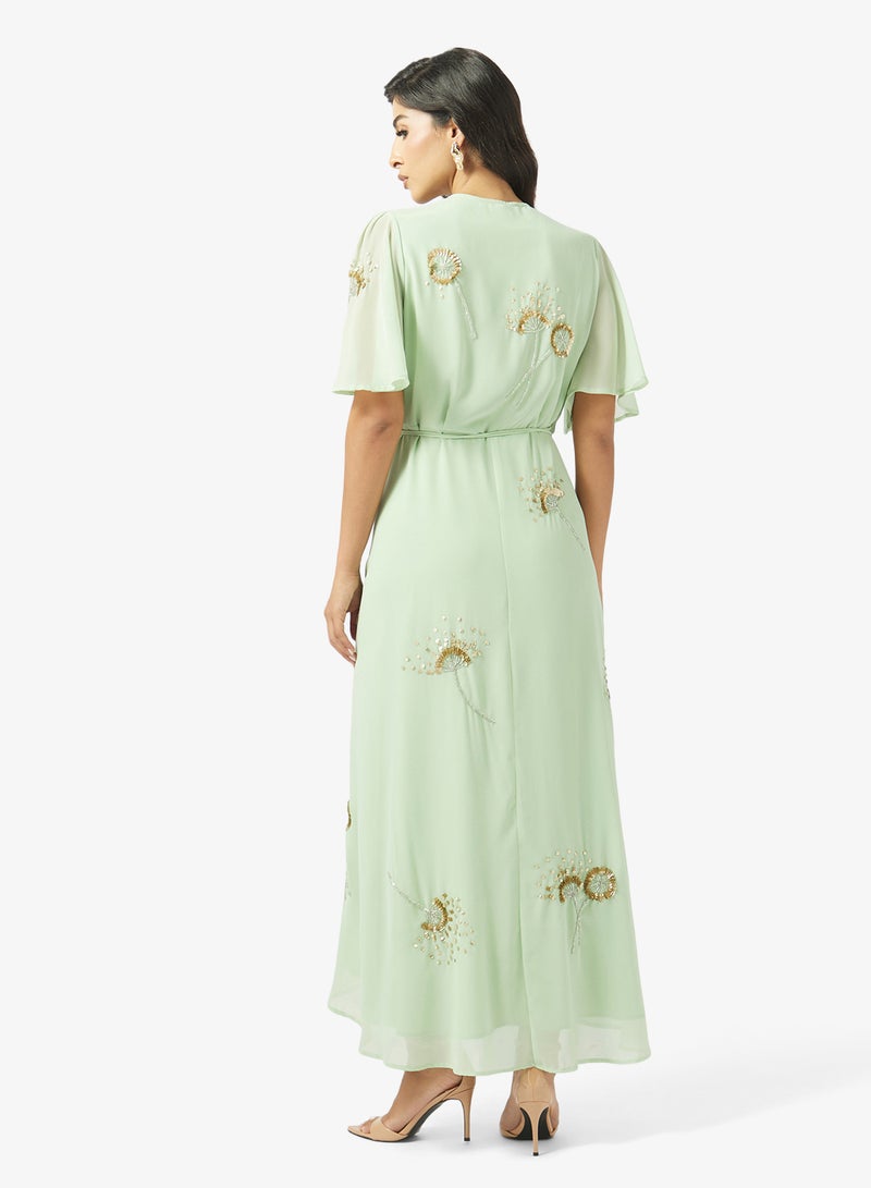 هوب اند ايفي فستان ملفوف بأكمام فراشة مزين بحزام خصر - Image 2