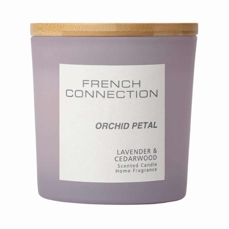 French Connection شمعة في جرة معطرة باللافندر وخشب الأرز - 322غ، شمع زبدة الشيا، 2 فتيلة مع غطاء خشبي | مدة الاحتراق - 42 ساعة | مجموعة باستيل | مثالية للهدايا، ديكور المنزل، الحفلات وعطر الغرف | مثالية لديكور غرفة المعيشة والمكتب - Image 2