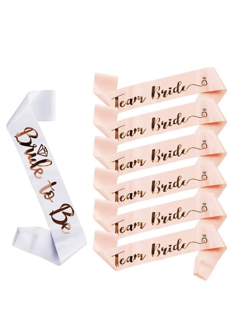 مجموعة وشاح العروس للفريق- 1 وشاح للعروس البيضاء و 6 زنانير عروس للفريق لوازم حفلات العازبة وشاح وصيفة الشرف لحفل الزفاف (7 قطع) - Image 1