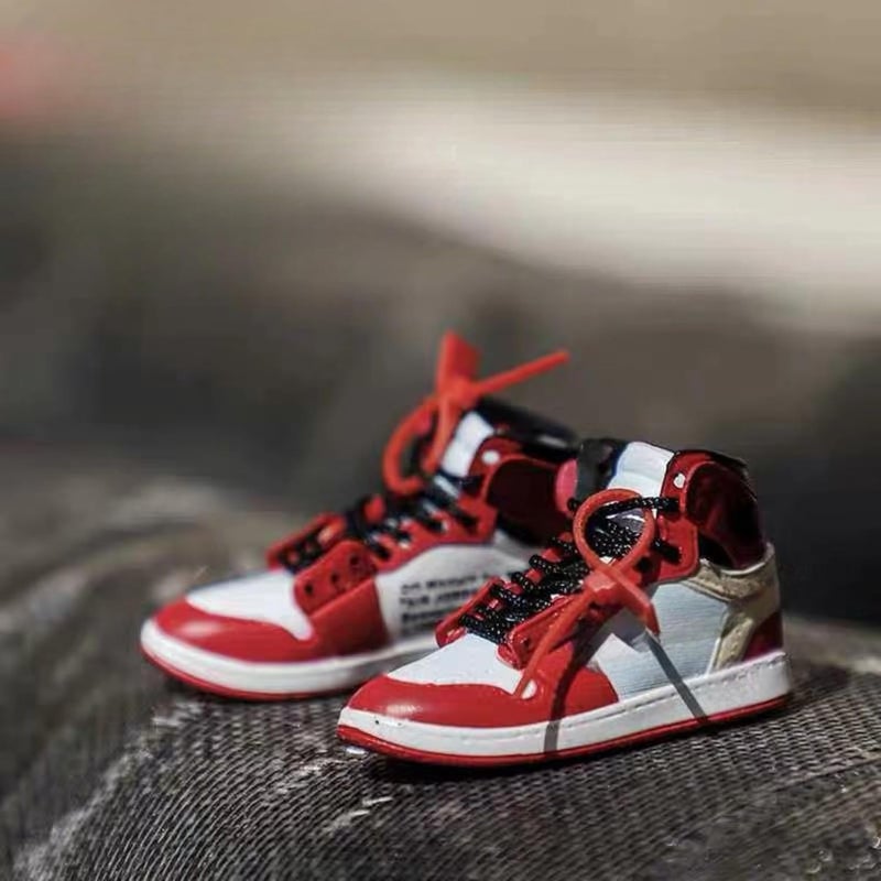 CLA6 3D Sneaker Keychain | Miniature Shoe Keyring | Handcrafted And Hand-painted | Diverse Collection | Unisex - Image 5