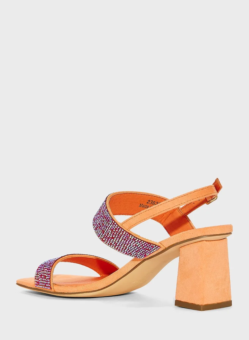 منبور Ankle Strap Mid Heel Sandal