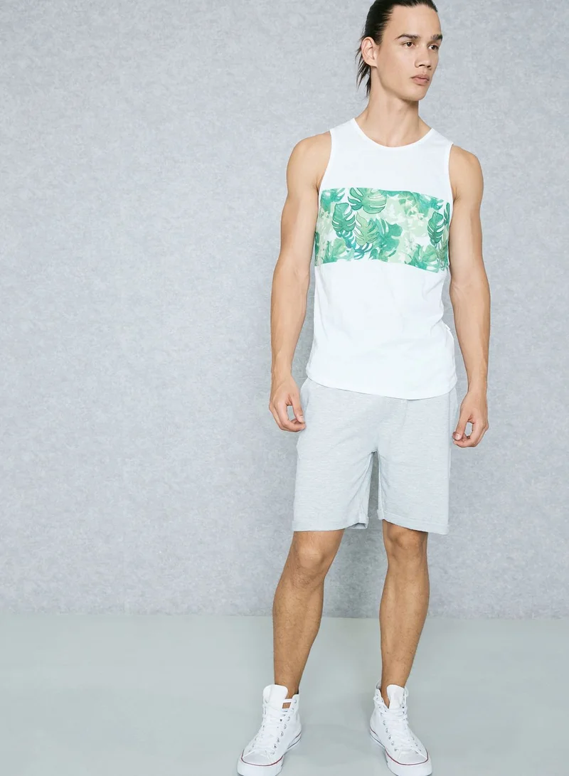 !Solid Isak T-Shirt