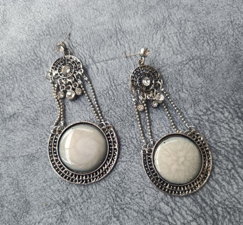 HD Marketim Earrings Authentic Swaroski Stone Vintage Dangle Earrings  - Image 4