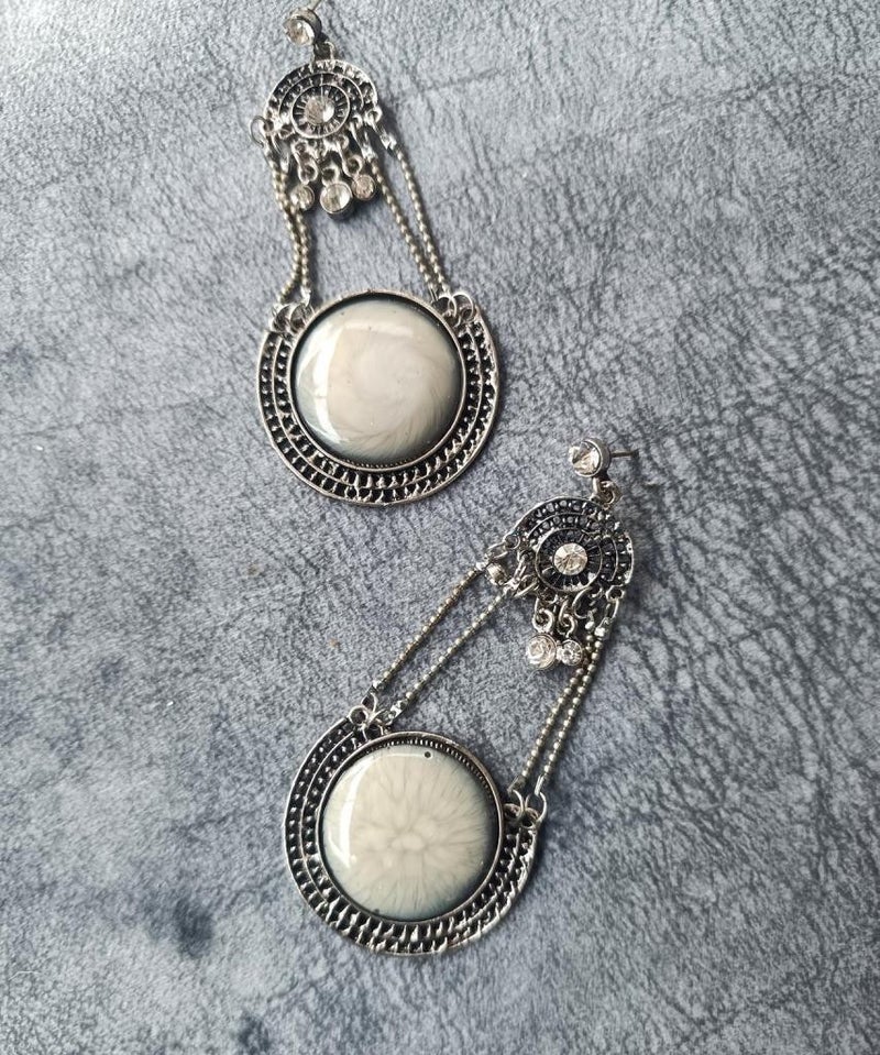 HD Marketim Earrings Authentic Swaroski Stone Vintage Dangle Earrings  - Image 3