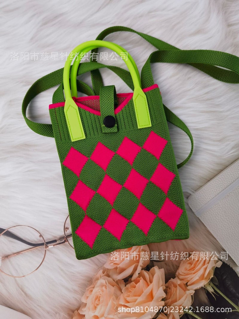 2025 Autumn New Style Girl'S Heart-Shaped Handbag For Carrying Mobile Phones, Knitted Crossbody Bag, Portable Textured Small Handbag - Image 1