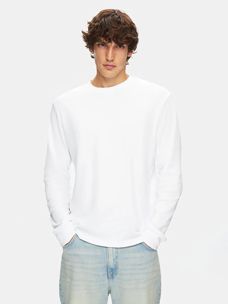 ال تي بي White Sweatshirt