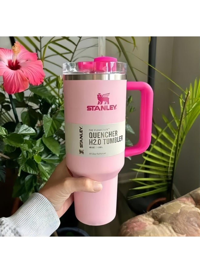 ستانلي كوب ستانلي كوينشر H2.0 فلوستيت – وردي– سعة 1.18 لتر (40 أونصة) – مصنوع من الستانلس ستيل بعزل حراري مزدوج – مع غطاء، مقبض، وقش – يحافظ على الحرارة أو البرودة لساعات طويلة - Image 5