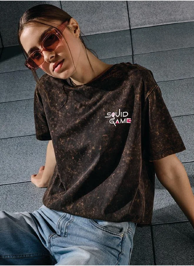اس بي كاركترز Squid Game Print T-shirt with Crew Neck