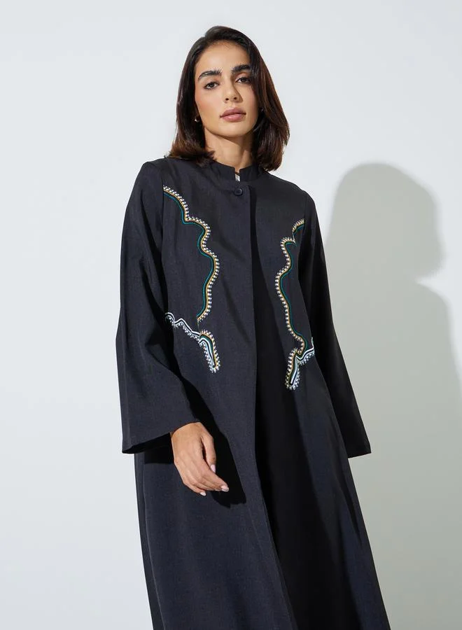 أميرة Black Stand Collar Abaya with Embroidery