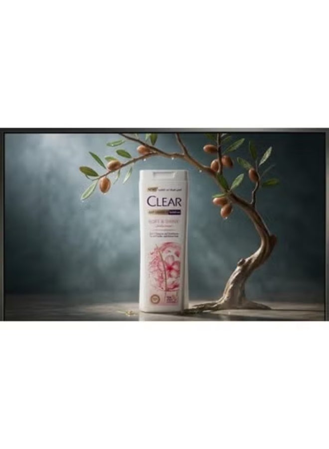 Clear  Anti-Dandruff Shampoo  Soft & Shiny Women's 360ML (Packaging may vary) - Image 4