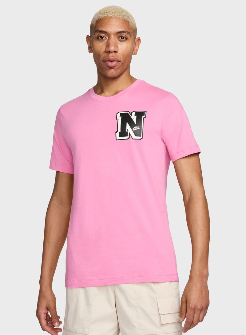 Nike Club Essential T-Shirt - Image 1
