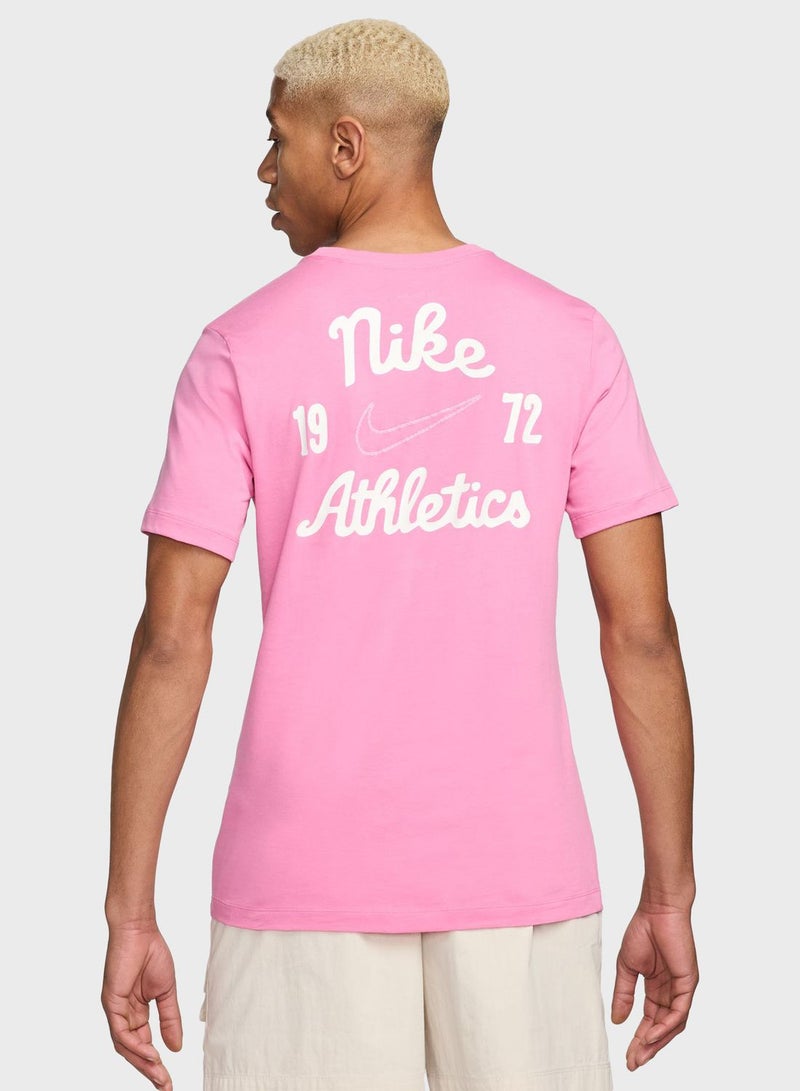 Nike Club Essential T-Shirt - Image 2