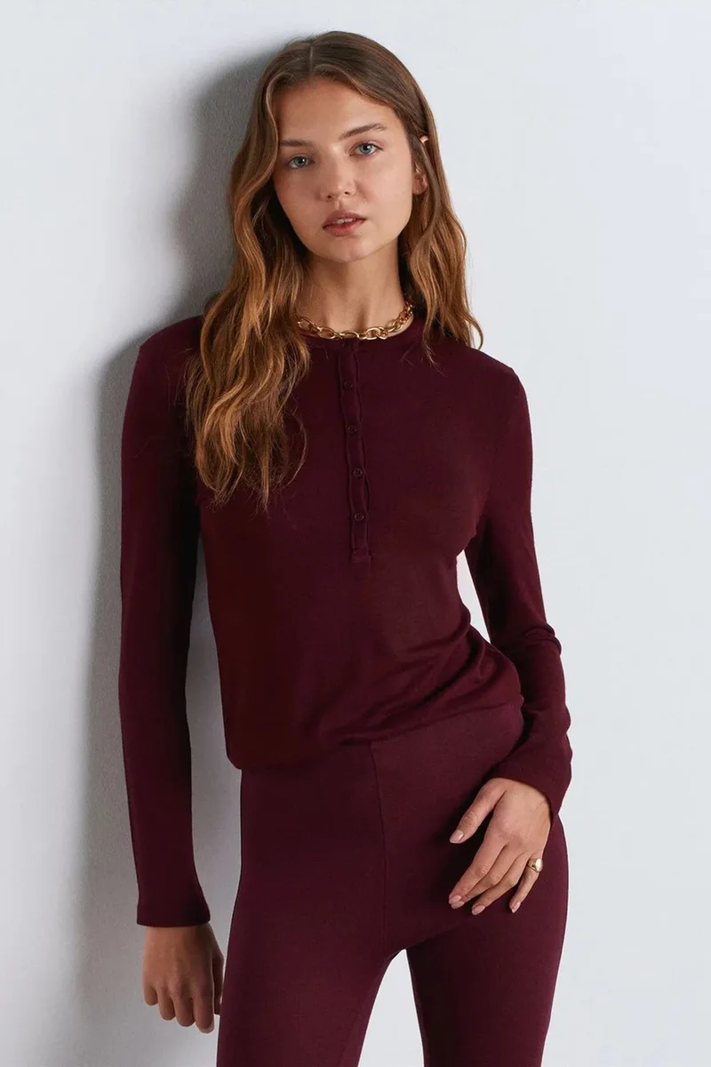 DILVIN Slim Fit V-Neck Button Blouse