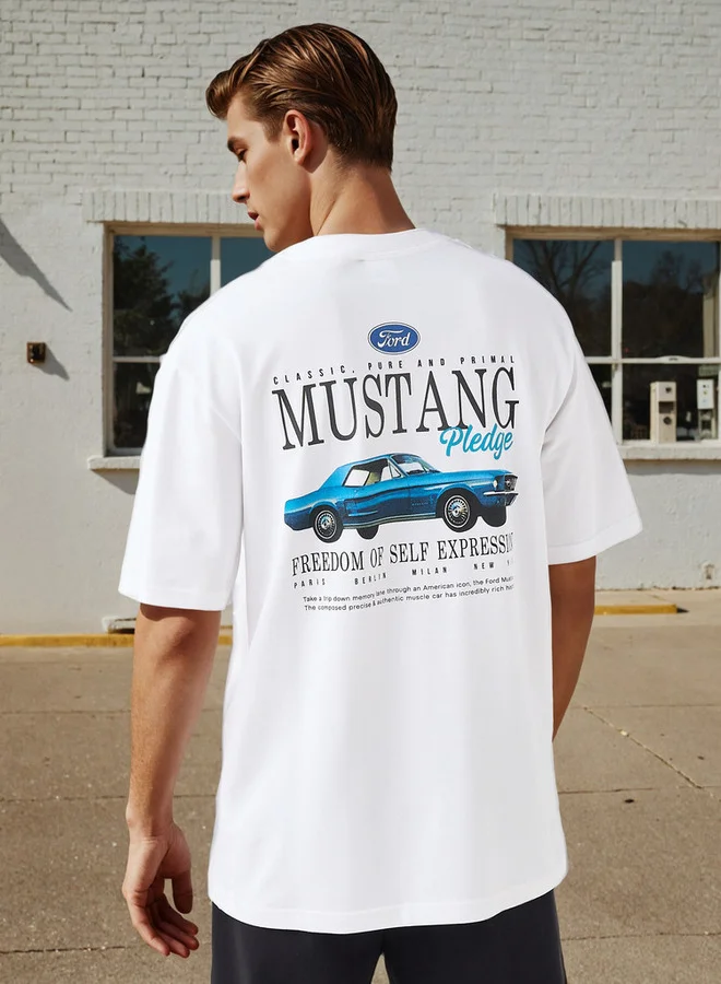 اس بي كاركترز تيشيرت بطبعة موستانج