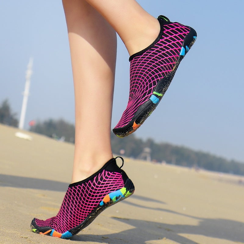 new swimming shoes couple quick-drying wading shoes upstream shoes men''s skin-sticking shoes women''s beach diving shoes - Image 3