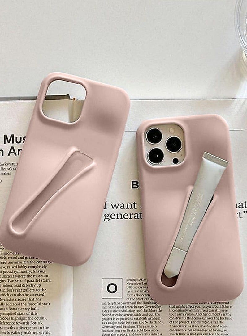 Techie غطاء خلفي من السيليكون السائل مع حامل مرطب الشفاه لهاتف ابل ايفون 15 برو ماكس - وردي فاتح - Image 3