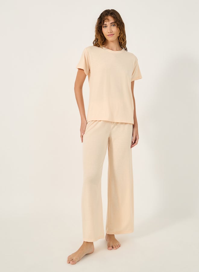 Styli Graphic Print Round Neck T-Shirt and Pyjama Set  - Image 2