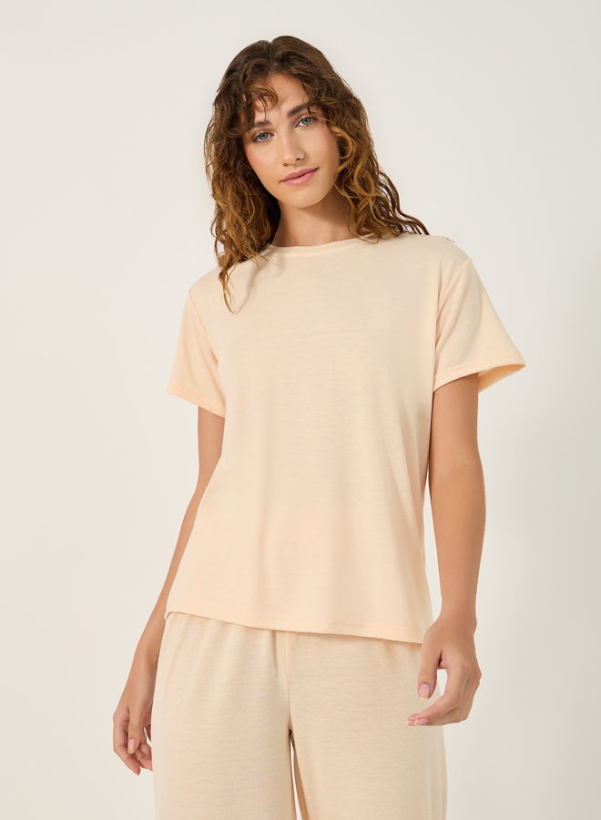Styli Graphic Print Round Neck T-Shirt and Pyjama Set  - Image 4