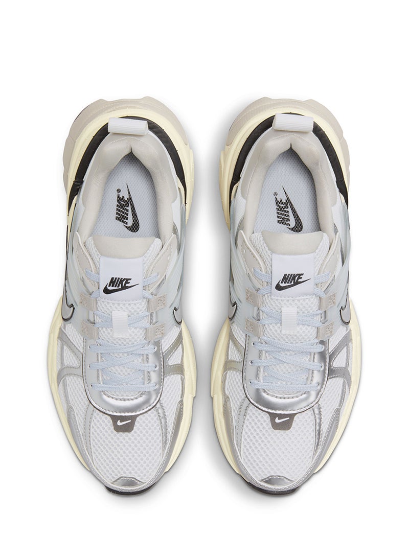 Nike - V2K Run - Image 1