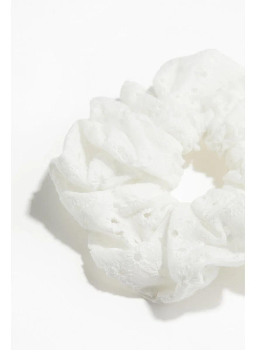 اتش اند ام Embroidered Scrunchie