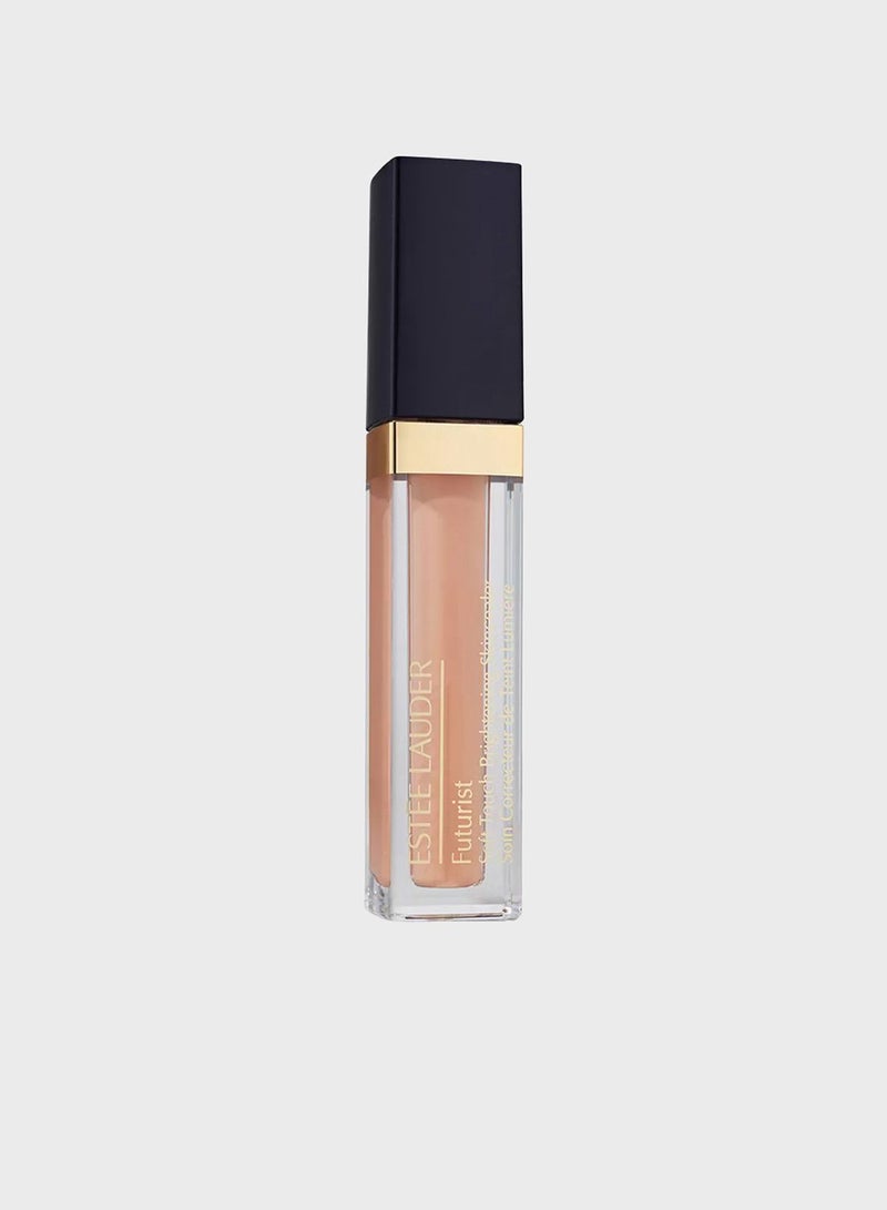 ESTEE LAUDER Futurist Soft Touch Brightening Skincealer Concealer - 2C Light Medium - Image 1