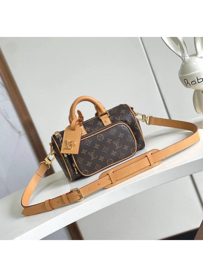 لويس فويتون حقيبة جلدية نسائية لويس فيتون بنية اللون - Image 2