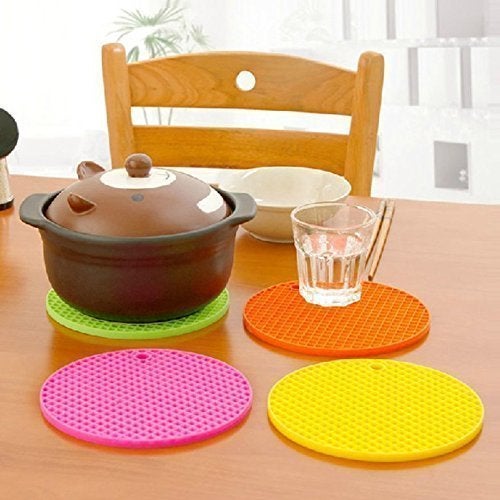 Instakart Silicone Anti Hot Heat Resistant Pot Holder Disc Pads Car Dashboard Anti-Slip-Resistant Pad Dining Table Mat Place mat Coasters, Random Colors (Qty 1) - Image 4