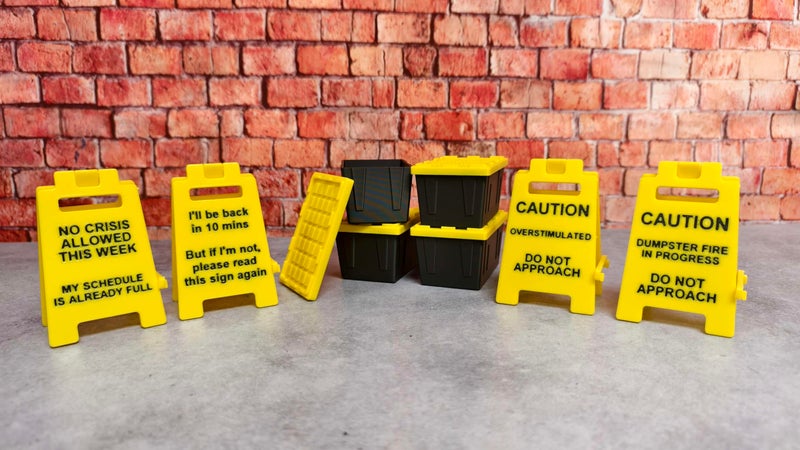 MunnyGrubbers - Tiny Desktop Signs and Tiny Storage Bins (4 Pack) - Office Desk Decor - Novelty Gift - Funny Signs - Lowes-Style Teeny Tote - Hilarious Mini Signs - Mini Organizer Totes - (Combo A) - Image 1