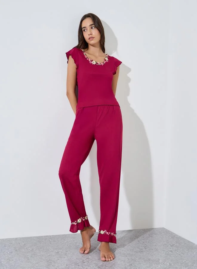 ستايلي Burgundy Floral Trim Cap Sleeve Top and Pyjama Set