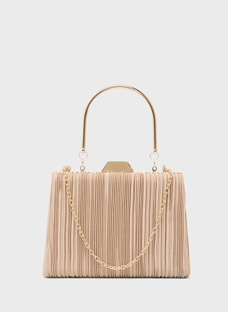 Khizana clutches