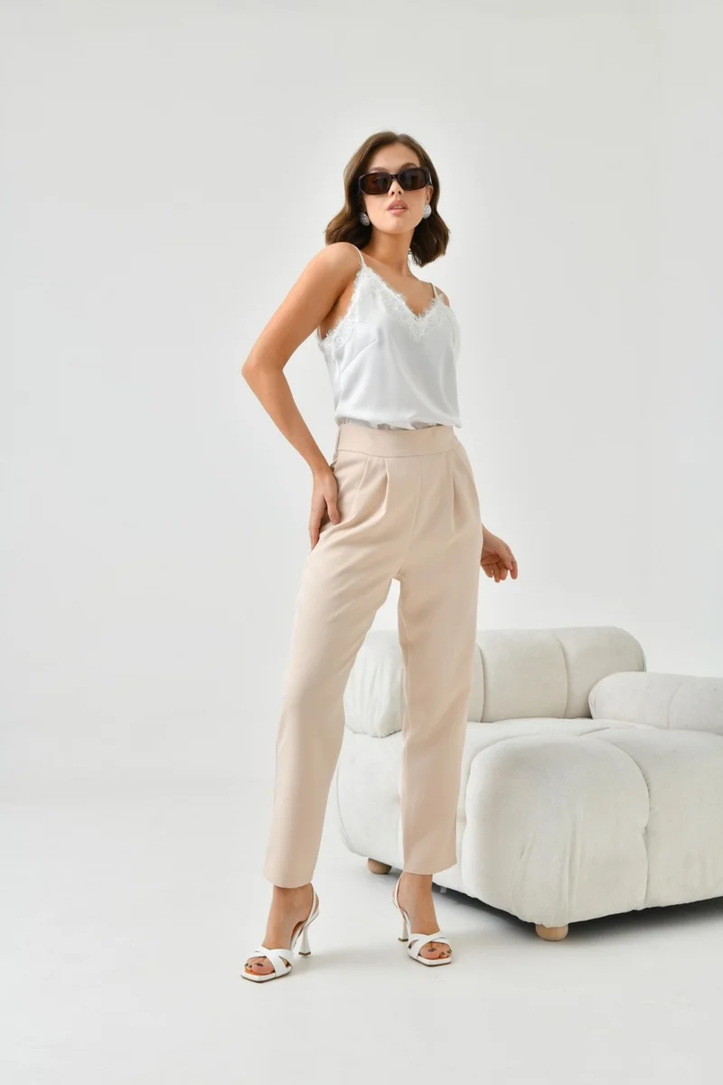 جارمي Women's Elastic Pleated Skinny Leg Trousers Beige