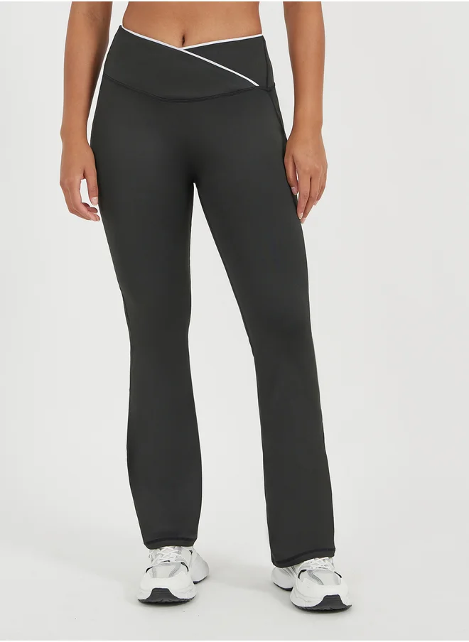 Styli Contrast Piped Wrap Look Waistband Flared Leggings