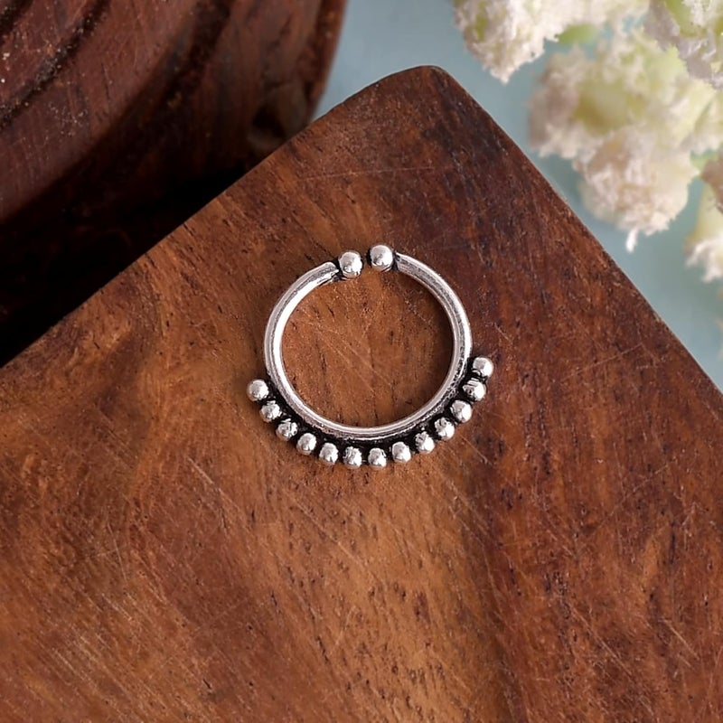 NEMICHAND JEWELS خاتم أنف حلقي من الفضة الإسترلينية 925 / حلقة أنف / دبوس أنف / كوف أذن / قابلة للتثبيت / (قطعة واحدة) - لأنف غير مثقوب - Image 2