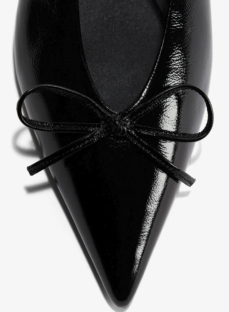 اتش اند ام حذاء باليه من الجلد