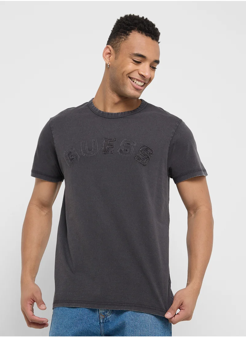 GUESS Logo Detailed Crew Neck Short Sleeve T-Shirt